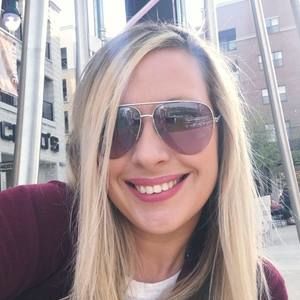 Meet your Posher, Stephanie